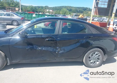 2024 Hyundai Elantra Sel from USA, damaged, VIN KMHLM4DG5RU805896